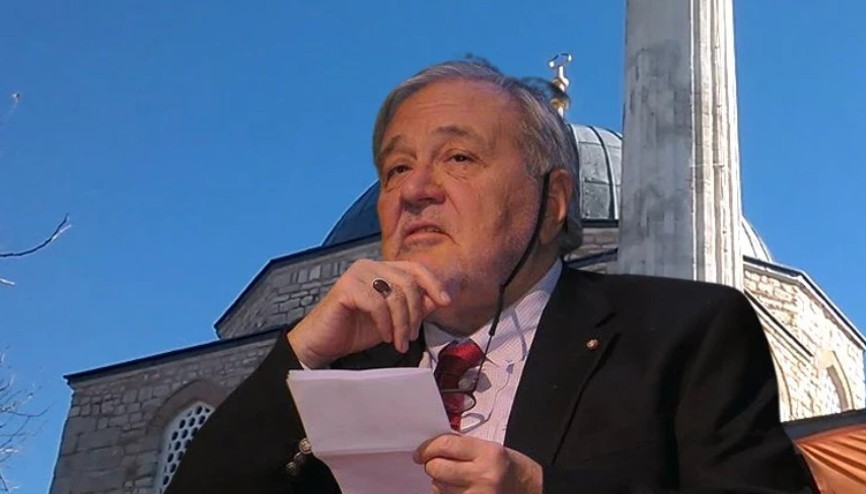 İlber Ortaylının yıllar önceki vasiyeti yerine getirildi: Sesine hayran kaldığı o imam selasını okudu İlber Ortaylının yıllar önceki vasiyeti yerine getirildi: Sesine hayran kaldığı o imam selasını okudu