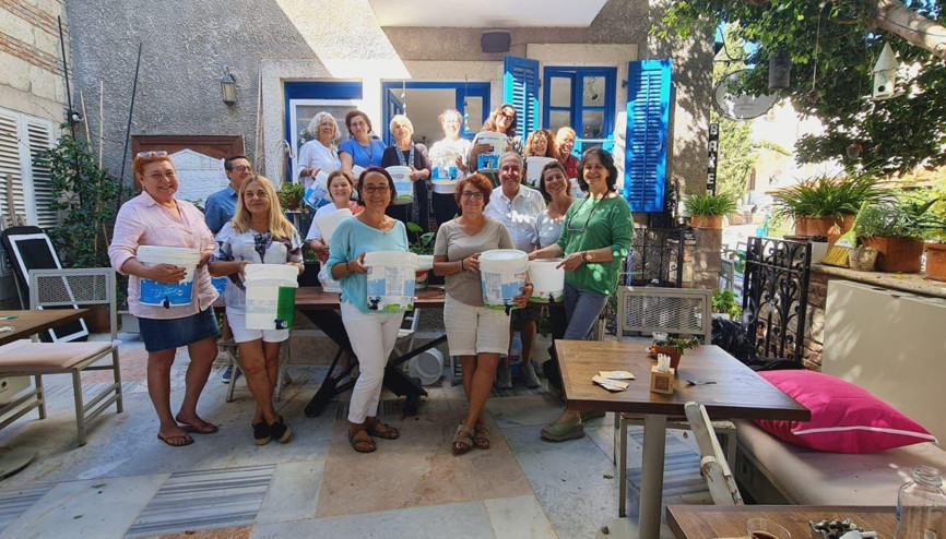 Aracı ve israf yok dayanışma çok Aracı ve israf yok dayanışma çok