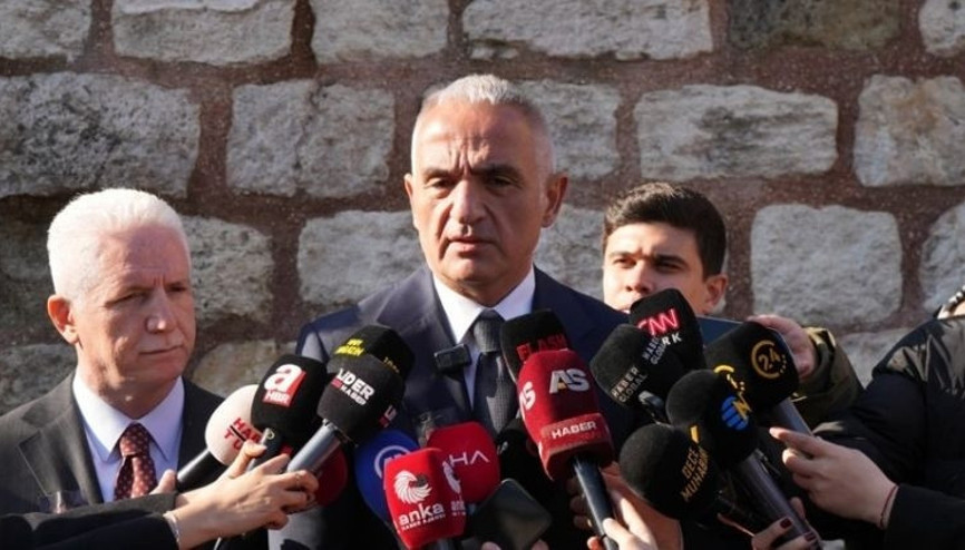 Türk tarihçiliğinin dev çınarı Ortaylı, son yolculuğuna uğurlandı... Bakan Ersoy: İlber Ortaylı gibi bilim insanları çok sık gelmiyor