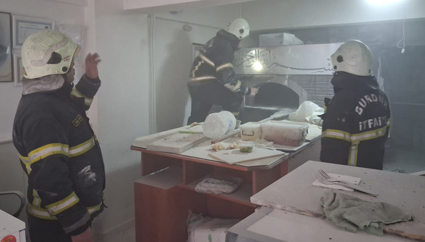 Burdurda pide salonunda doğal gaz patlaması