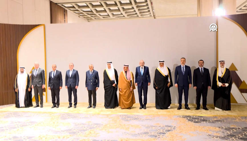 Dışişleri Bakanı Fidan, Pakistan Dışişleri Bakanı Muhammad Ishaq Dar ile görüştü