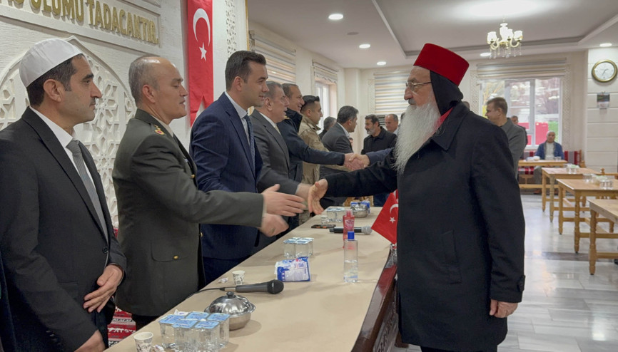 Midyat’ta farklı inançlar aynı bayram sofrasında buluştu