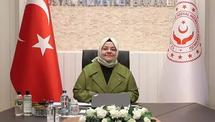 Eskişehir’de zincirleme kaza: Eski bakanlar Koç ve Selçuk da yaralı Eskişehir’de zincirleme kaza: Eski bakanlar Koç ve Selçuk da yaralı