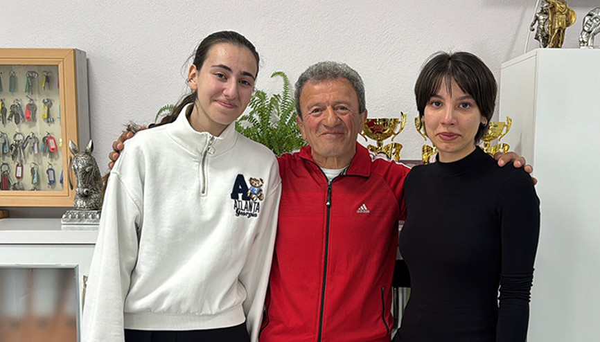 Türkiyenin en seçkin 10 öğretmeninden biriydi: Mesleğine veda etti, öğrencileri gözyaşlarını tutamadı