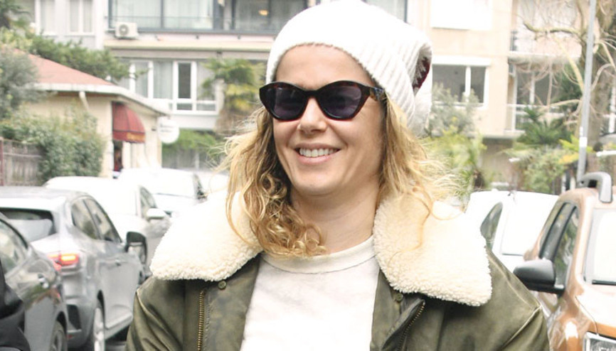 Burcu Biricik Bebekte... Konuşmak istemiyorum