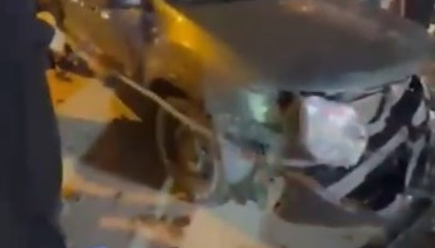 Karakoçan’da otomobiller çarpıştı: 1’i ağır 3 yaralı