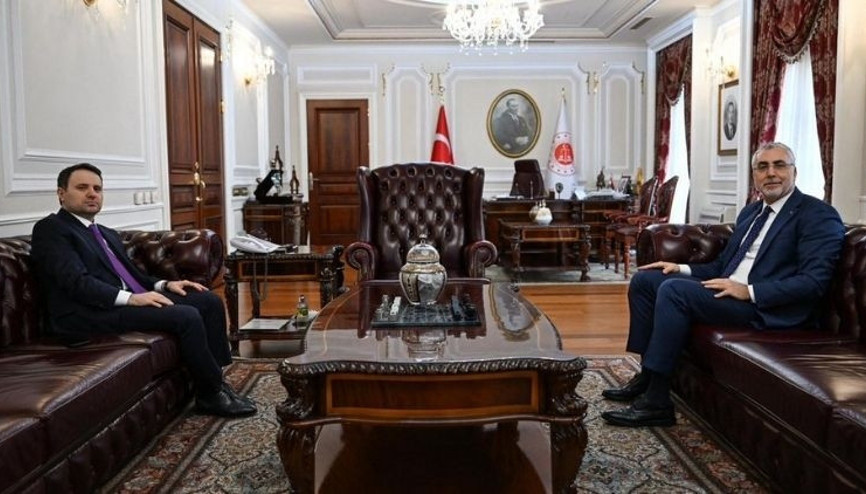 Bakan Gürlek, Bakan Işıkhan ile bir araya geldi