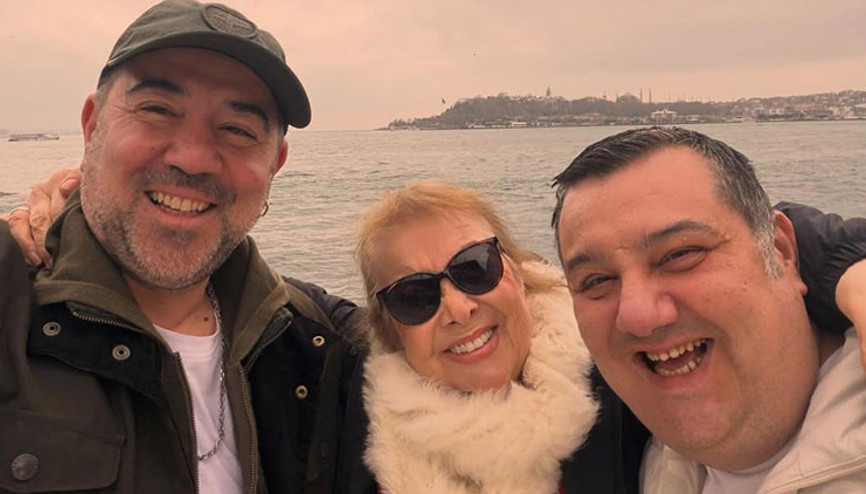 Ata Demirerden Boğaz manzaralı kutlama