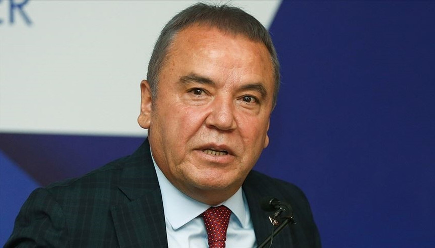 Yolsuzluk soruşturmasında Muhittin Böcekin 2 şoförü tutuklandı