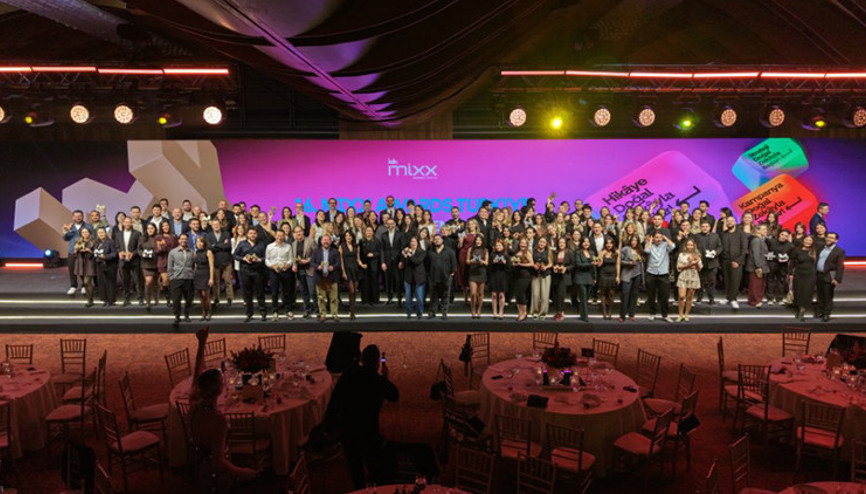 16. MIXX Awards Türkiye’de Ödülleri Sahiplerini Buldu: “Doğal Zeka” ve Yaratıcılık Ödüllendirildi 16. MIXX Awards Türkiye’de Ödülleri Sahiplerini Buldu: “Doğal Zeka” ve Yaratıcılık Ödüllendirildi
