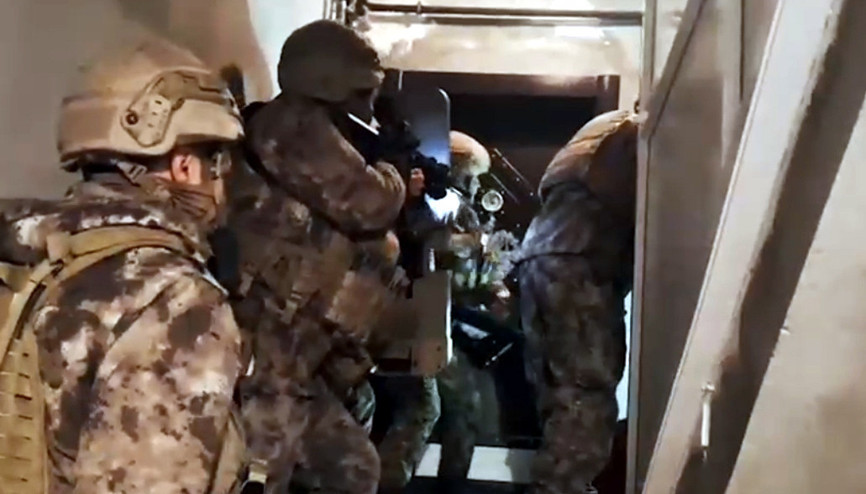 Bitliste uyuşturucu satıcılarına operasyon: 10 tutuklama