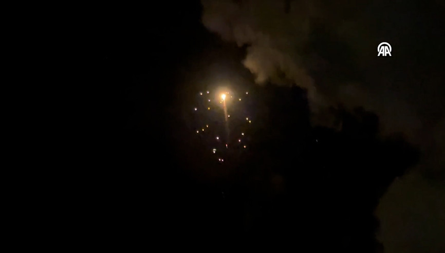 İranın İsraile misilleme olarak fırlattığı füzeler Ramallah semalarında görüntülendi