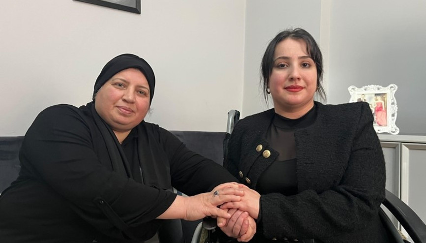 Annesinden böbrek nakli yapıldı, eğitimle hayata sarıldı