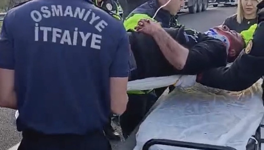 Osmaniye’de devrilen kamyonun sürücüsü yaralandı