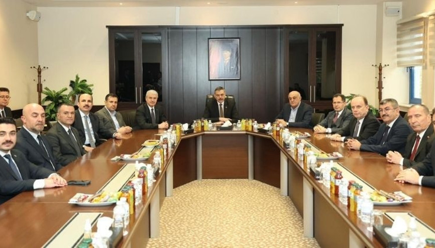İçişleri Bakanı Çiftçi, şeker fabrikasını ziyaret etti
