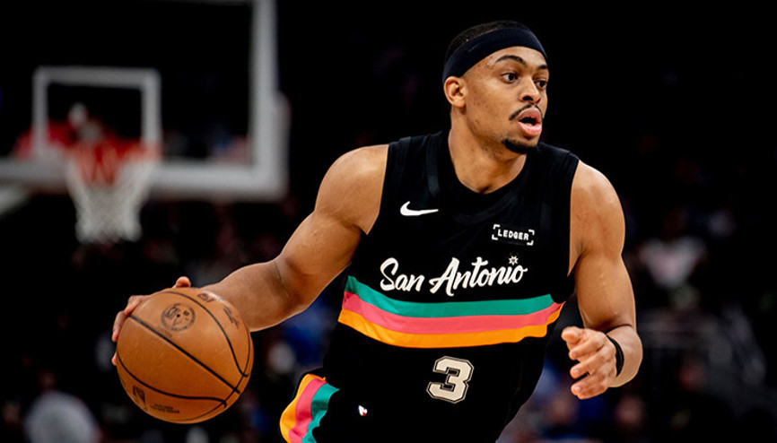Spurs üst üste 8. galibiyetini aldı