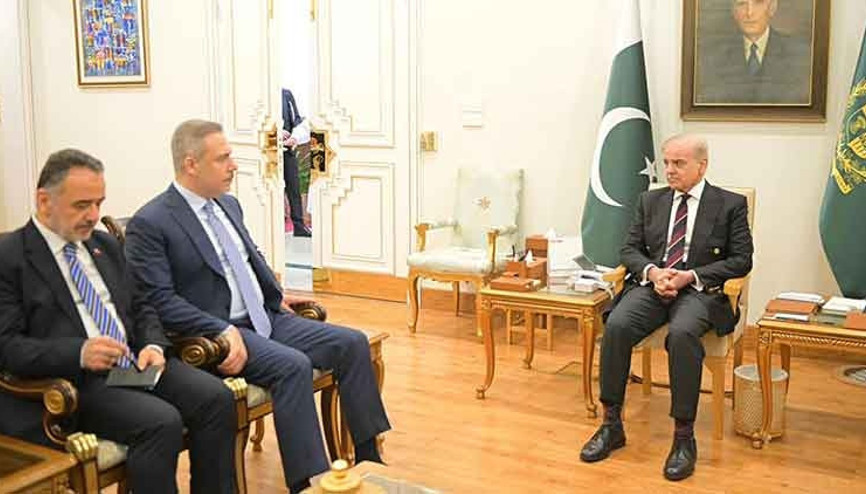 Bakan Fidan, Pakistan Başbakanı Şerif tarafından kabul edildi