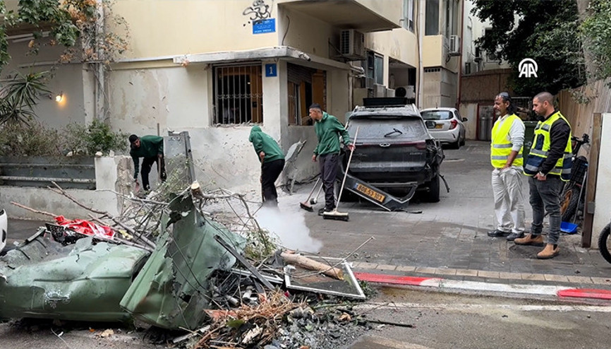İrandan atılan misilleme füzeleri Tel Avivde hasara neden oldu