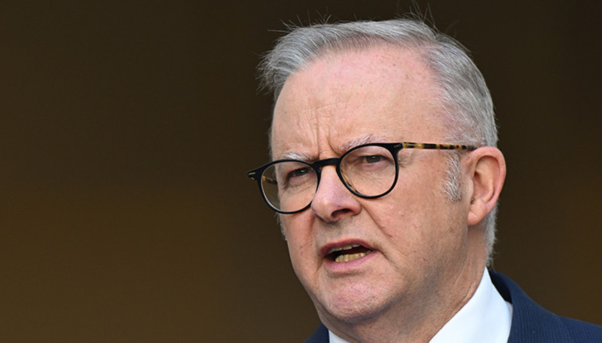 Avustralyada acil savaş tedbirleri: Fazla yakıt almayın, işe toplu taşımayla gidin