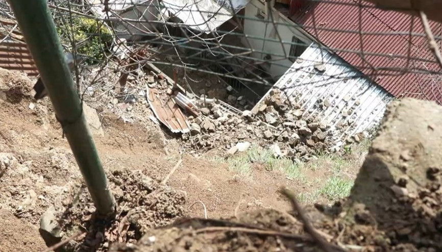 Sarıyerde toprak kayması sonrası tahliye: Göçebe hayatına döndük