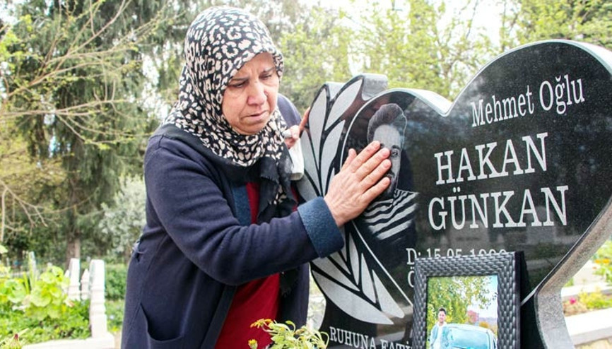 Katil sevgiliye 15 yıl tepkisi Katil sevgiliye 15 yıl tepkisi