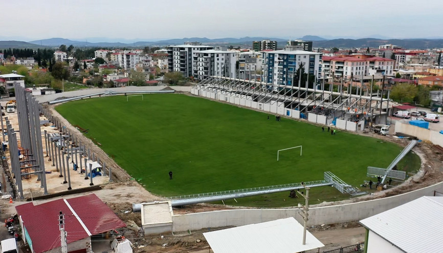Osmaniye’de 7 Ocak Stadyumu inşaatı yüzde 35’e ulaştı