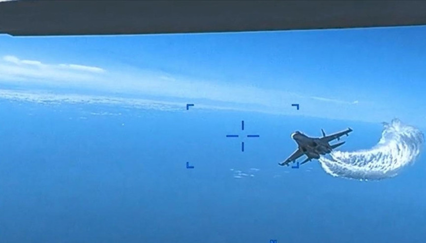 Rus savaş uçağı Kırım üzerinde düştü