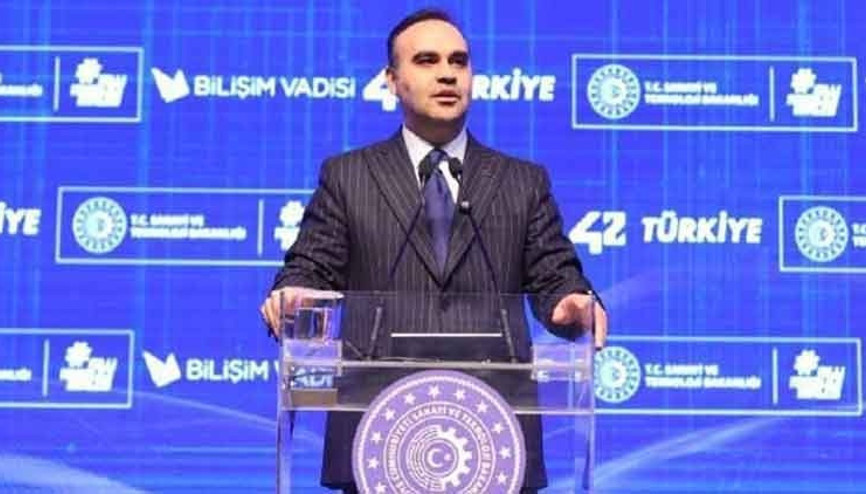 Bakan Kacır: Bugün 23 yıl öncesine göre bambaşka bir Türkiye var