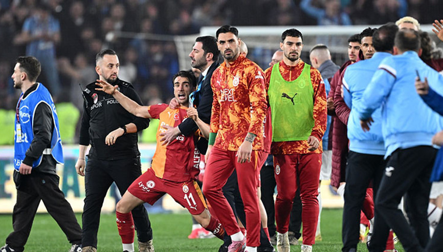 Yunus Akgün açıkladı: Abdülkerim Bardakcı neden kırmızı kart gördü Ağza alınmayacak küfürler...