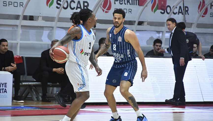Anadolu Efes, Petkimspor deplasmanında galip