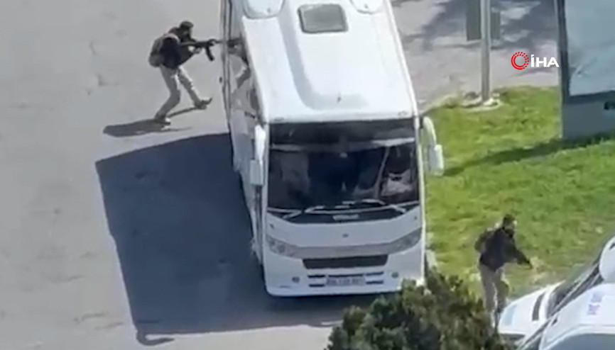 Kahraman polis, teröristleri tek tek avladı