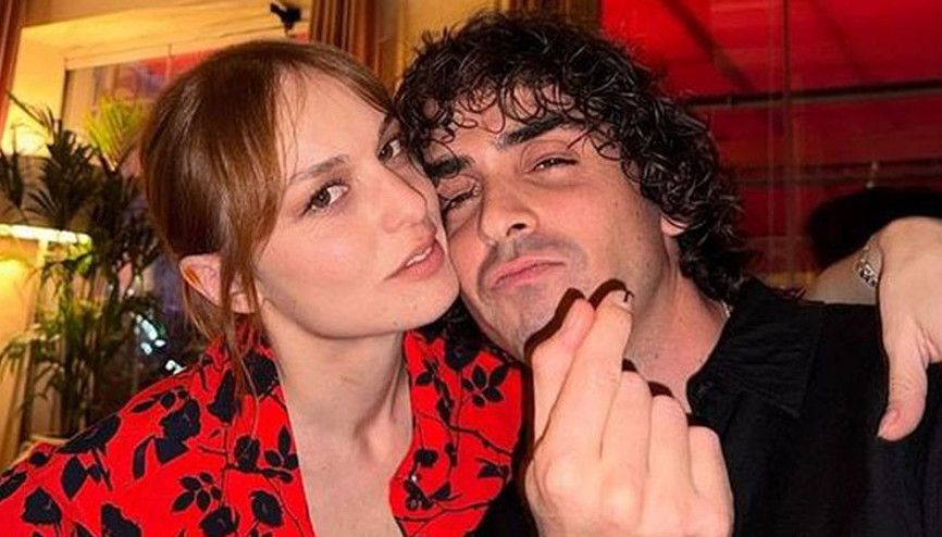 Nilperi Şahinkaya ve Baturalp Bekar arasında neler oluyor Dekontları göstersinler