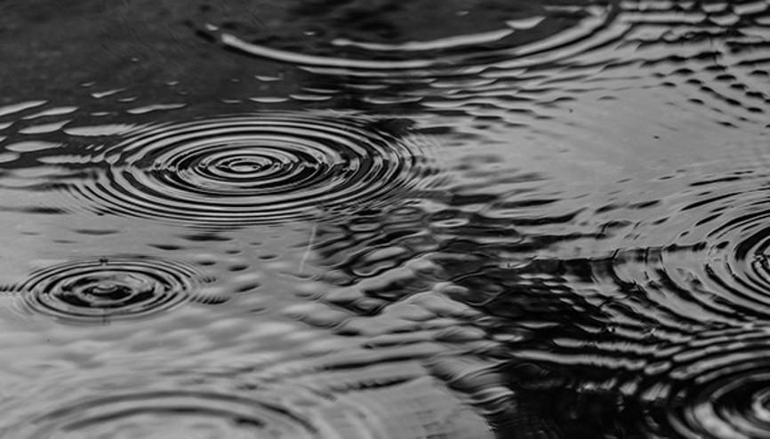 NİSAN YAĞMURU NE ZAMAN TOPLANIR || Nisan yağmuru faydaları nelerdir, neden toplanır Cildi ve saçları onarıyor