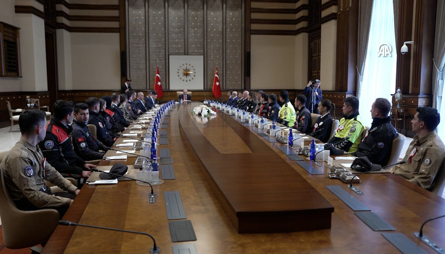 Cumhurbaşkanı Erdoğan, Polis Haftası dolayısıyla İçişleri Bakanı Çiftçi ve beraberindeki heyeti kabul etti