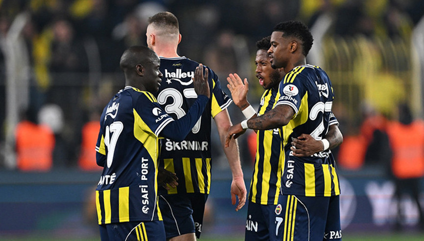 Fenerbahçede Kayserispor maçı öncesi 8 oyuncu ceza sınırında