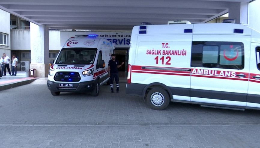 Elazığ’da iskele çöktü; 4 işçi yaralandı