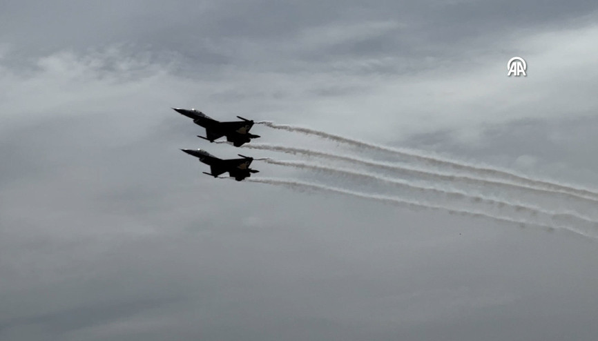 SOLOTÜRK, Konyada gösteri uçuşu yaptı