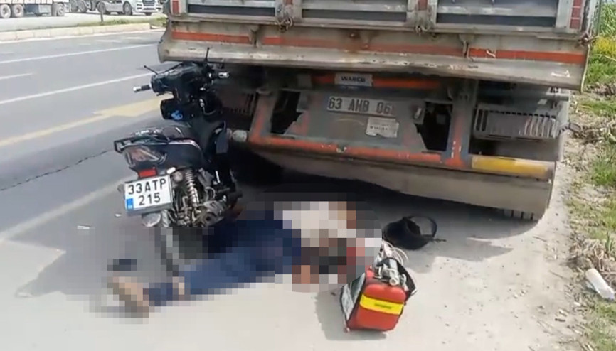 Park halindeki kamyona çarpan motosikletin 80 yaşındaki sürücüsü öldü Park halindeki kamyona çarpan motosikletin 80 yaşındaki sürücüsü öldü