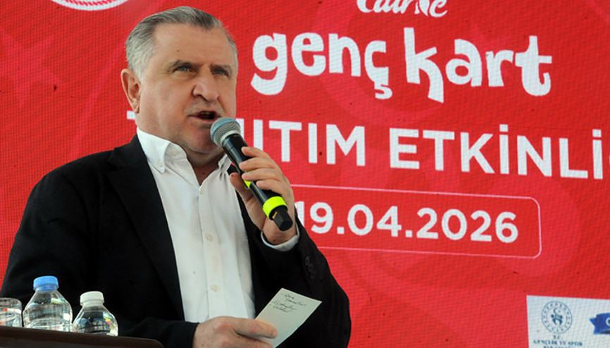 Bakan Bak: Gençlerimizi, çocuklarımızı dijital dünyadan, kötü alışkanlıklardan uzak tutmamız lazım Bakan Bak: Gençlerimizi, çocuklarımızı dijital dünyadan, kötü alışkanlıklardan uzak tutmamız lazım