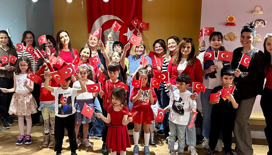 Londra’da 23 Nisan kutlaması klasik bir kutlamanın ötesine geçti
