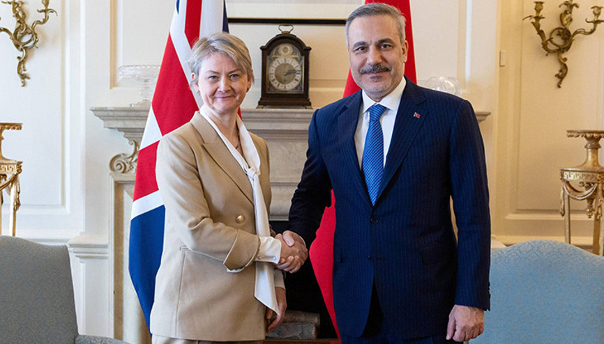 Türkiye Dışişleri Bakanı Hakan Fidan Londra’da temaslarına başladı