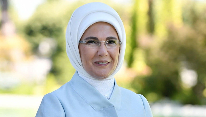 Emine Erdoğandan 4üncü Cemre Çarşısı paylaşımı