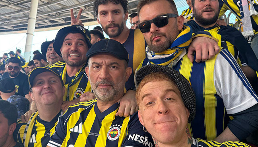 Fenerbahçe tribününde ünlü simalar