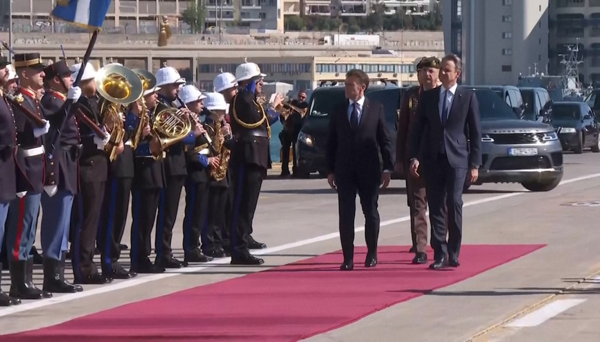 Macrondan Yunanistana ziyaret