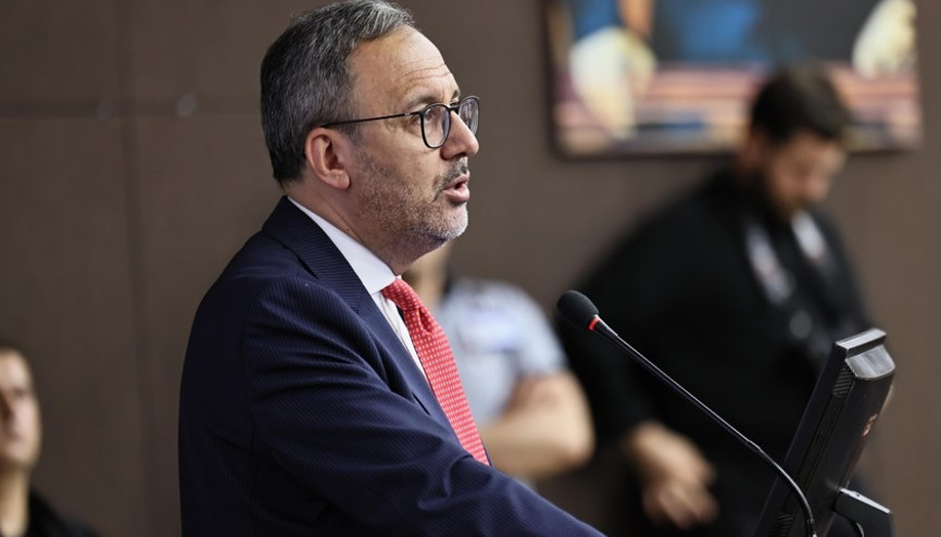 AK Parti İzmir Milletvekili Mehmet Muharrem Kasapoğlu öğrencilerle buluştu
