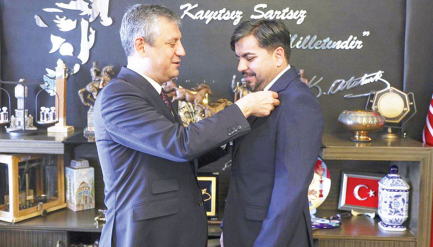 CHP, Arif Kocabıyıkın üyelik işlemlerini durdurdu