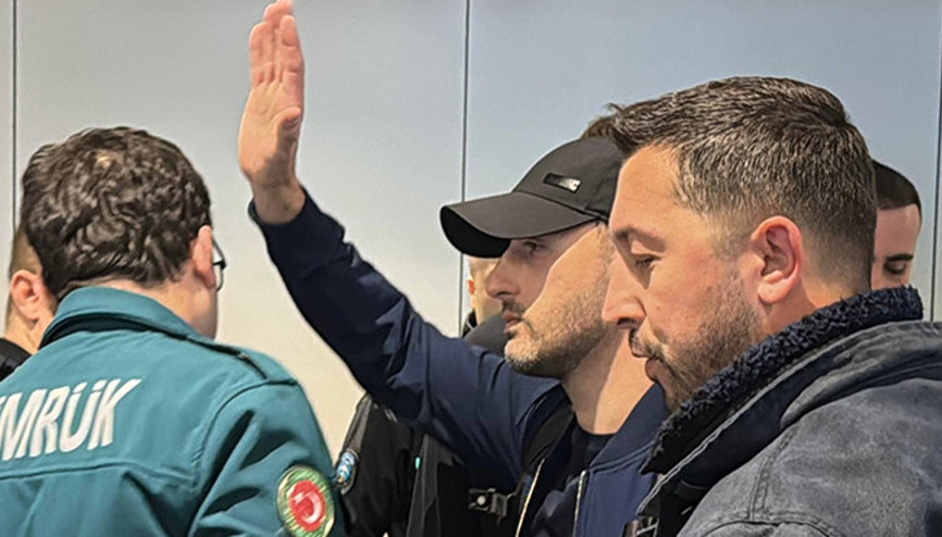 Tedesco Türkiyeden ayrıldı Havalimanında duygusal anlar