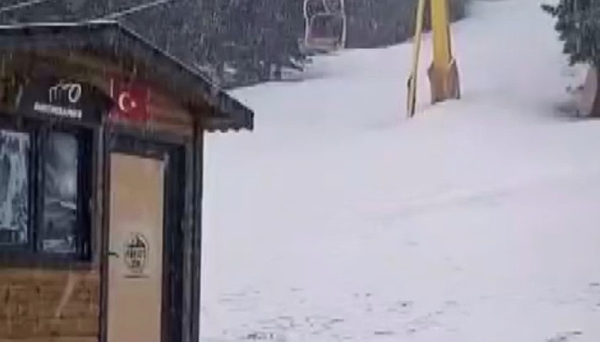 Uludağda mayıs ayında kar yağışı