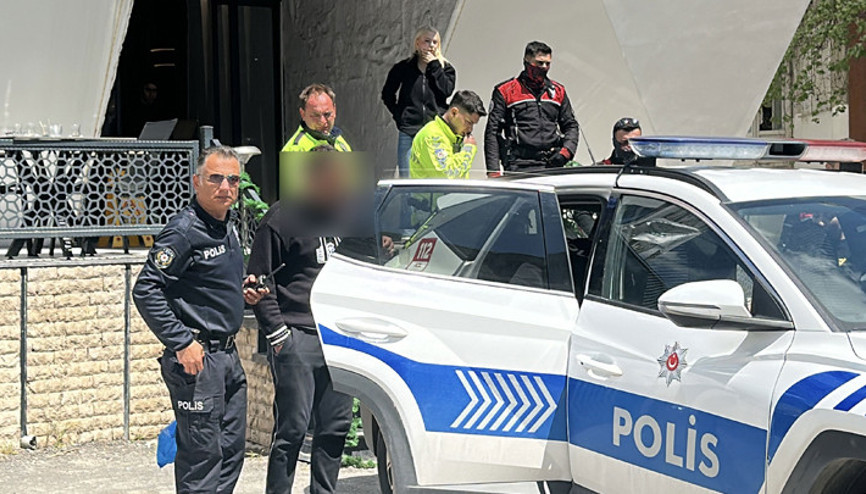Yaya olan iki grup arasında yol verme kavgası: 1i ağır 3 yaralı 8 kişi gözaltında