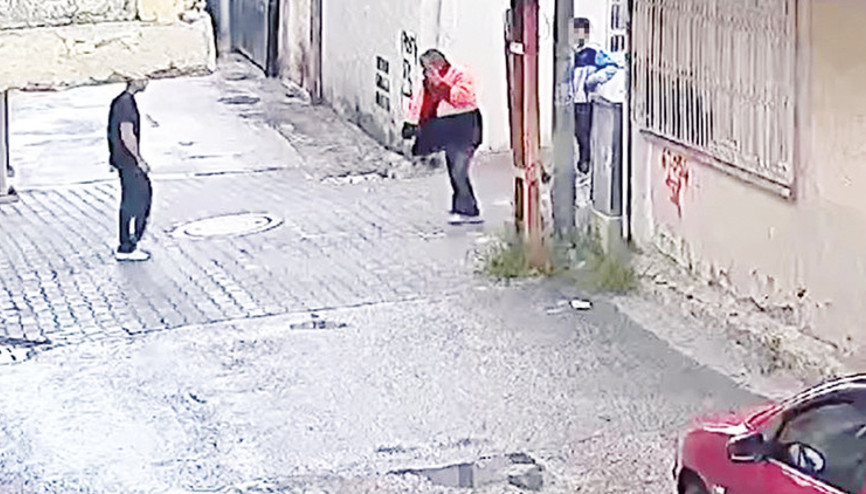Tartıştığı çocuklar tarafından darp edildi Tartıştığı çocuklar tarafından darp edildi